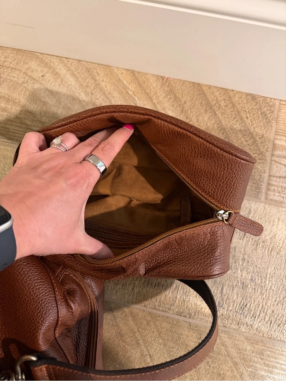 AG Leather Travel Bag Shoe Compartment 100% Pull Up Cognac Leather + Case